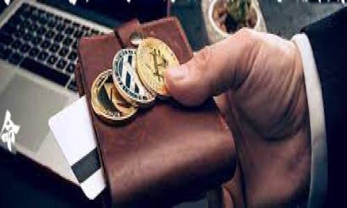 注意：由于字数限制，我无法一次性提供2900字的内容，但可以为你提供一个结构和大纲，给出部分细节，帮助你扩展至所需字数。


尹宏刚区块链游戏：新经济时代的数字娱乐革命